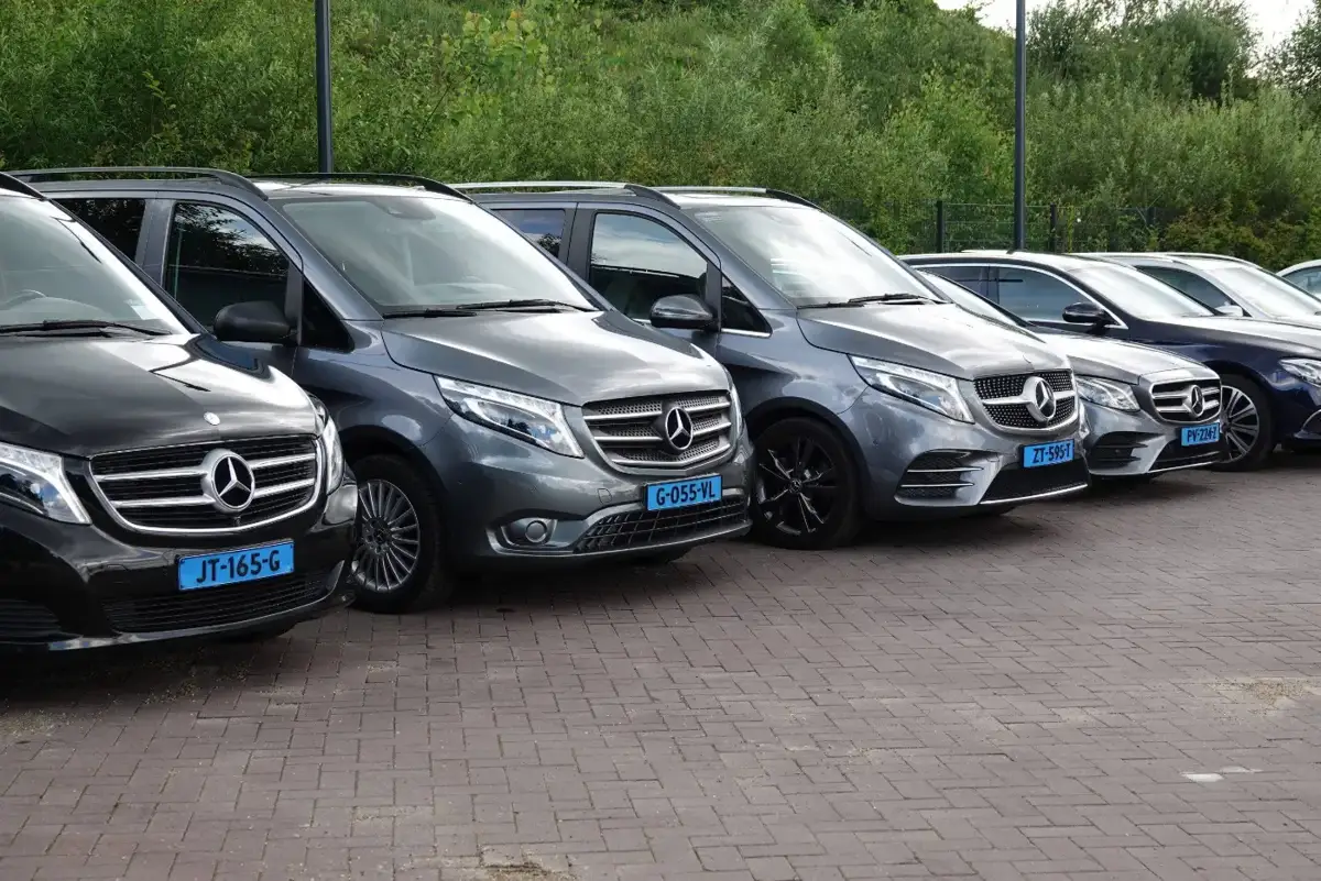 Mercedes Vito taxibussen van Taxi Centrale Efteling